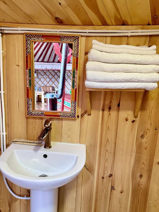 Luxe Double Bed Ger private bathroom