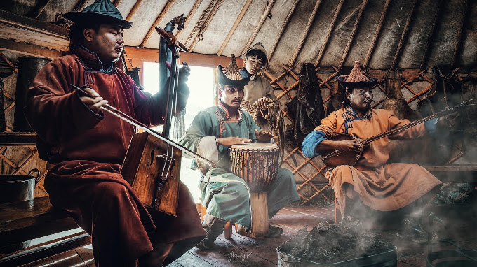 Traditional Mongolian musicians